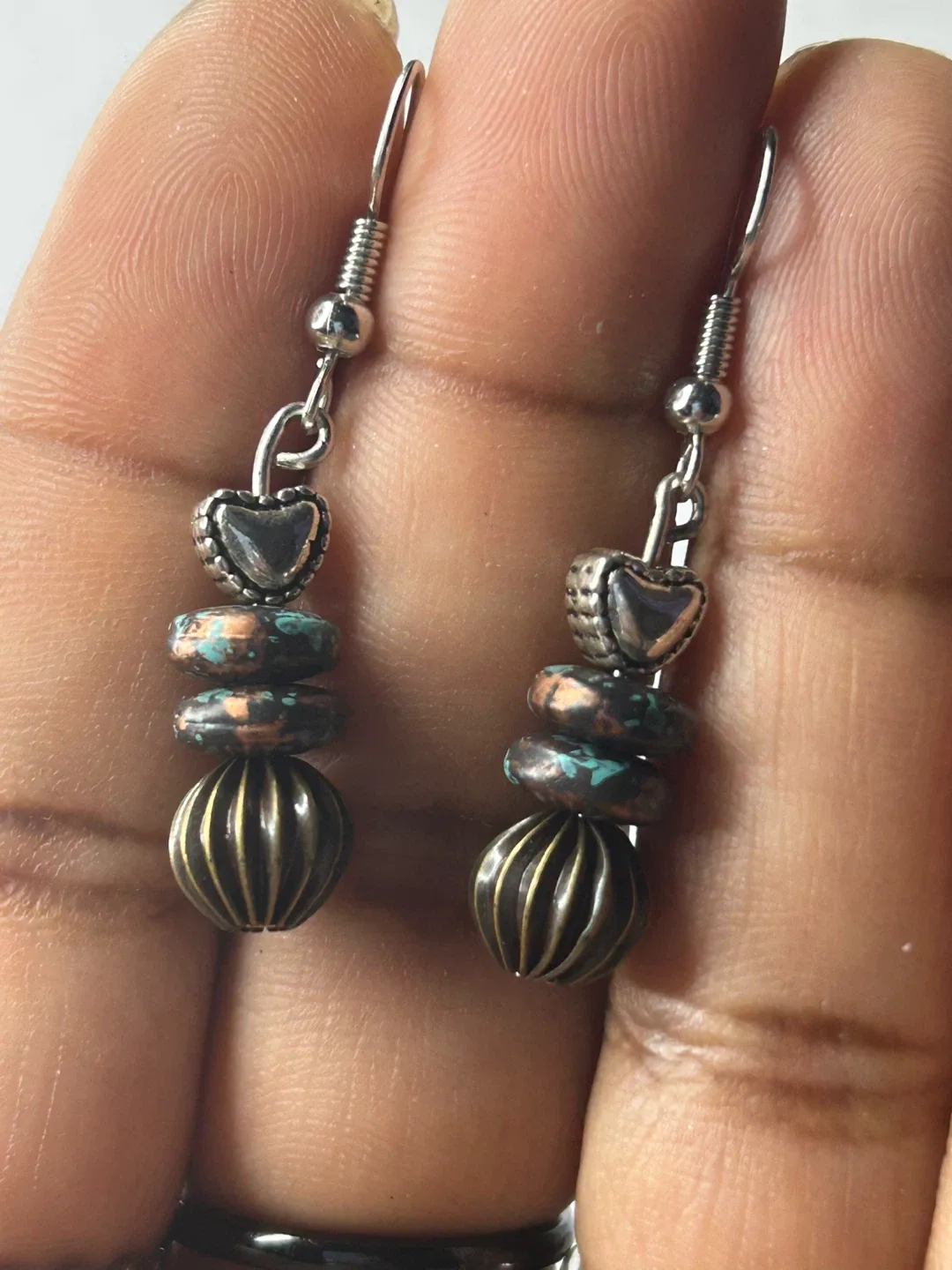 Handmade Beaded Earrings image indicator(8)