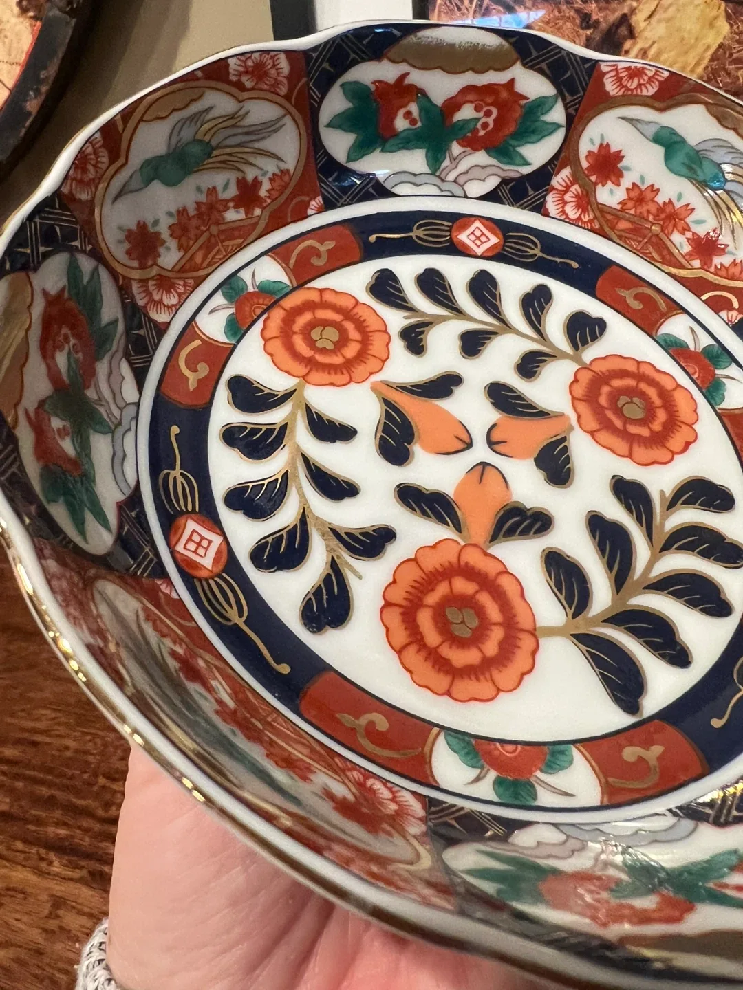 Vintage Japanese Imari Floral Bowl image indicator(4)
