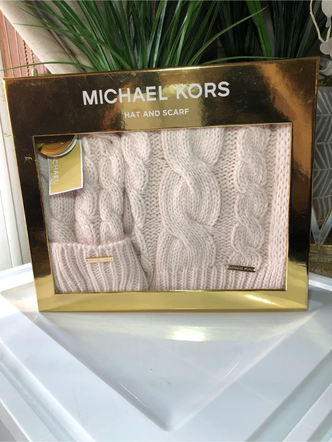 Michael Kors Hat and Scarf Set - Pink thumbnail