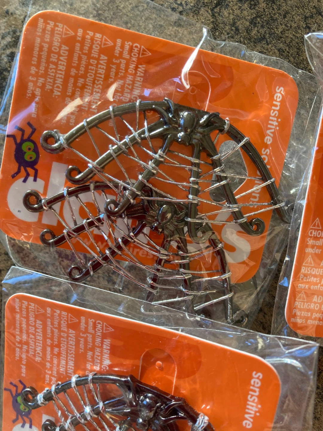 17 sets of Claire's Halloween Earrings - New! - photo 2