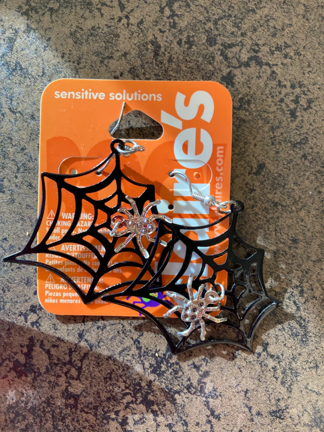 17 sets of Claire's Halloween Earrings - New! - photo 3