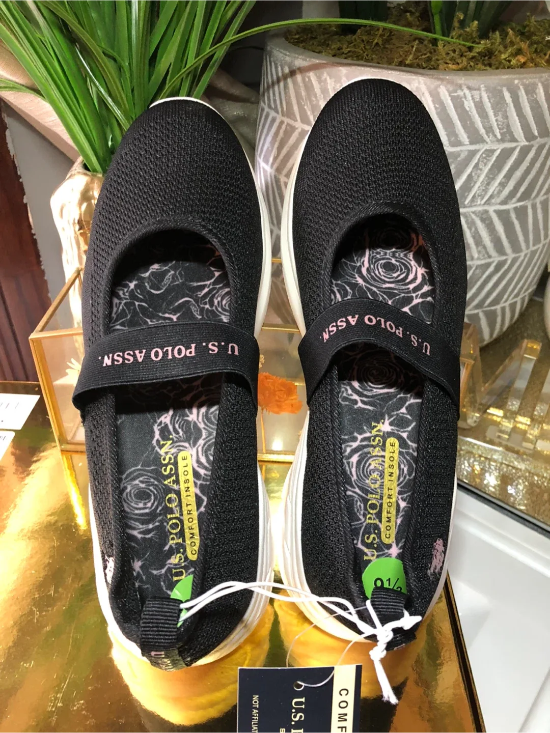 U.S. Polo Assn. Black Mary Jane Sneakers - Size 9.5 image indicator(3)