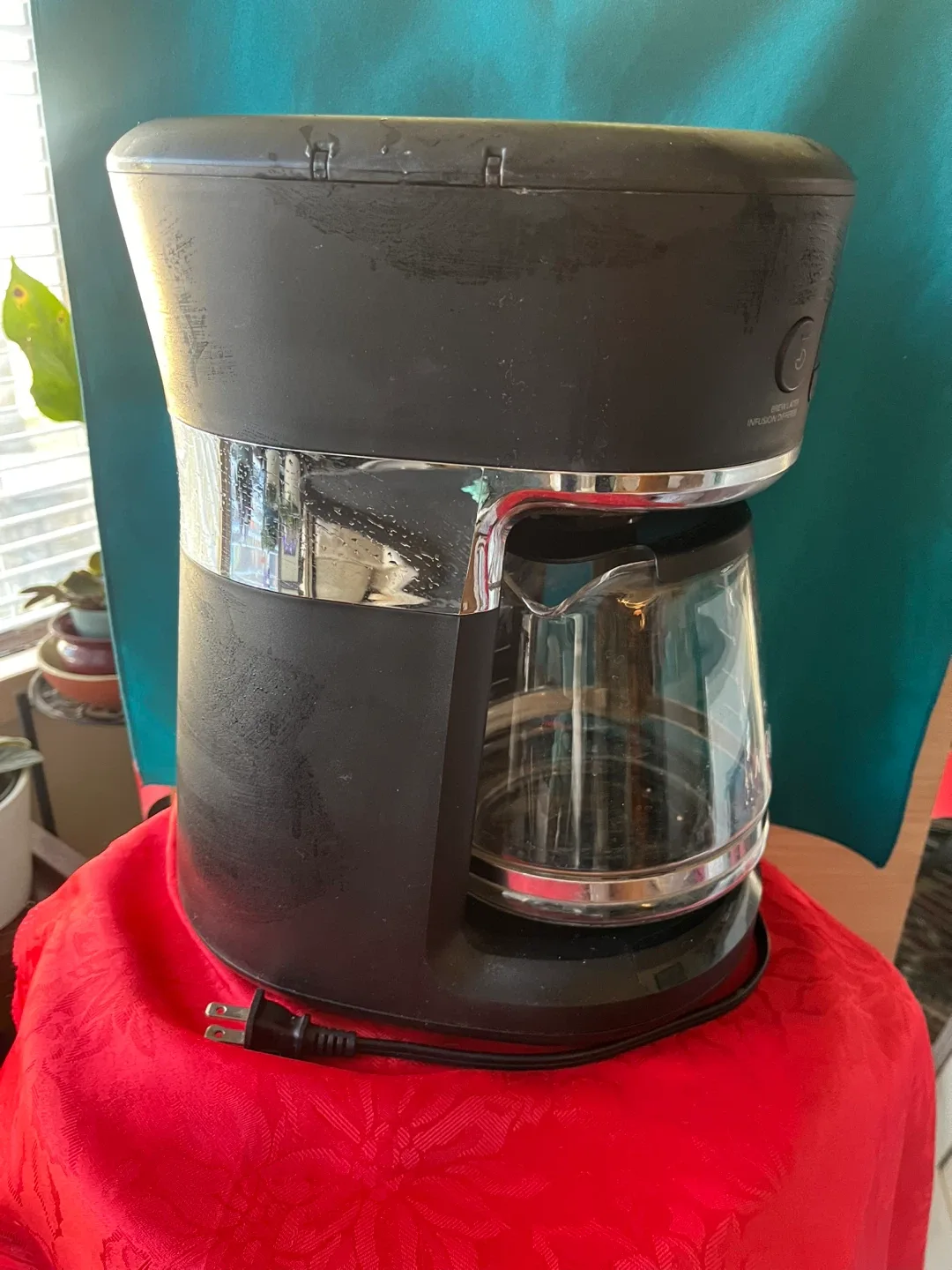 Mr. Coffee 12-Cup Coffee Maker image indicator(4)