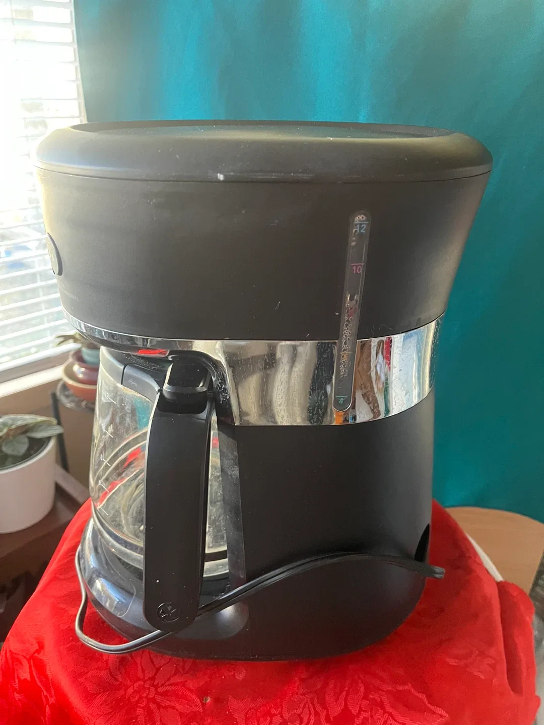 Mr. Coffee 12-Cup Coffee Maker image indicator(3)