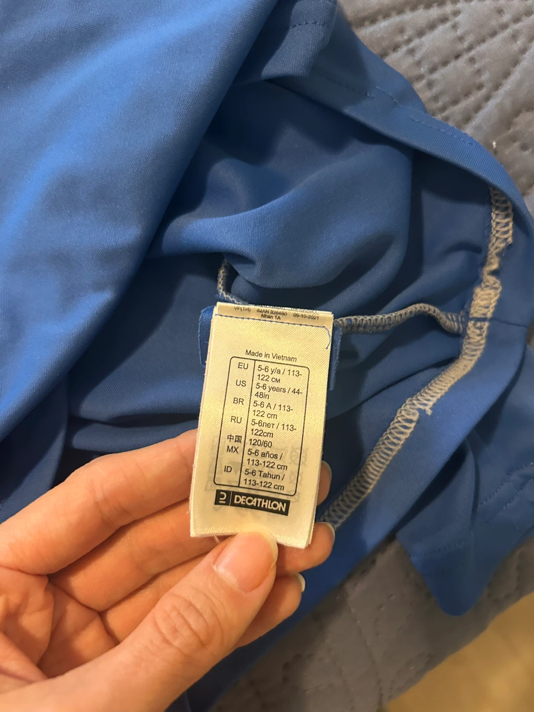 Decathlon Kids' Long Sleeve Rash Guard - Size 5-6 - photo 2
