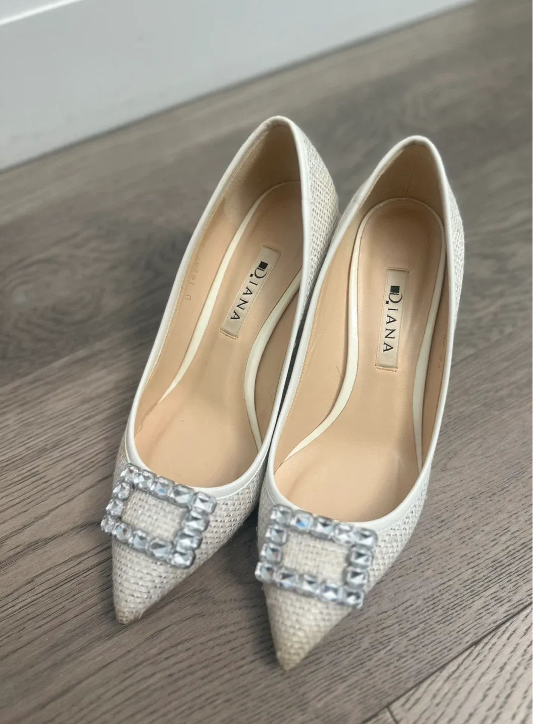 Diana White Heels  US size 6 thumbnail