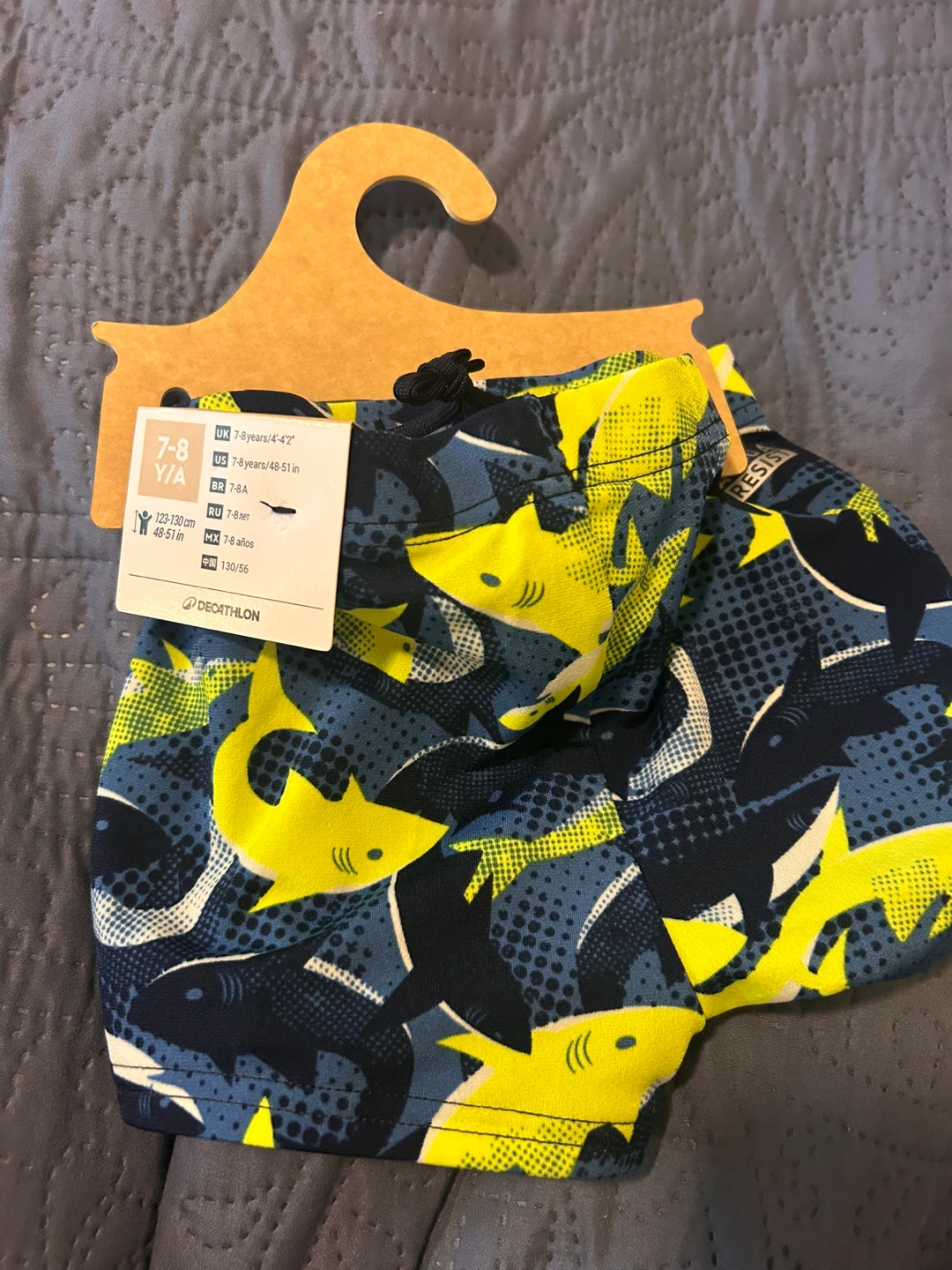 NEW Decathlon kids’ long-sleeve rash guard 5-6 Y