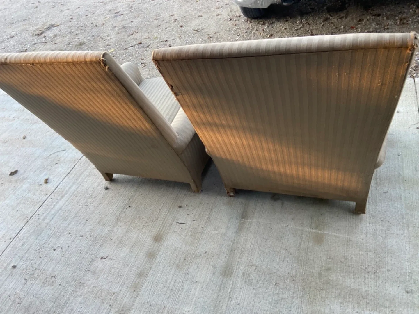 2 Ashley Furniture chairs image indicator(2)