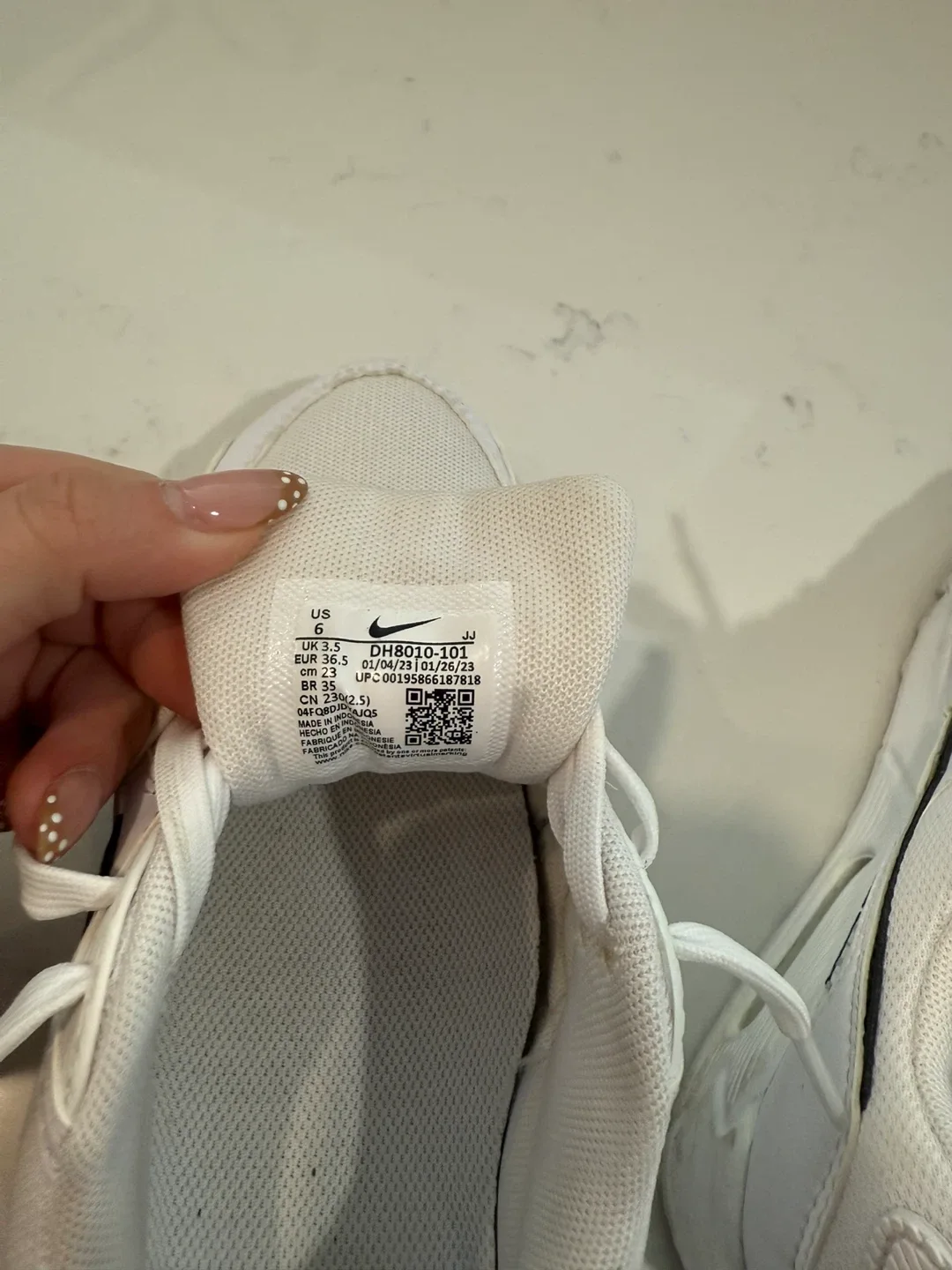 Nike Air Max 90 White Size 6 image indicator(4)