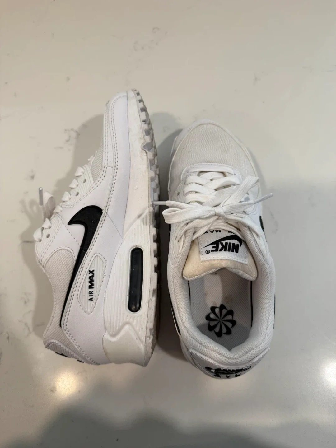 Nike Air Max 90 White Size 6 image indicator(3)