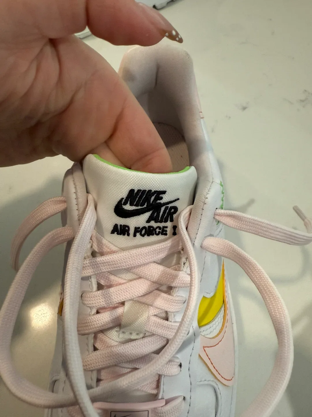 Nike Air Force 1, US 6.5 image indicator(2)