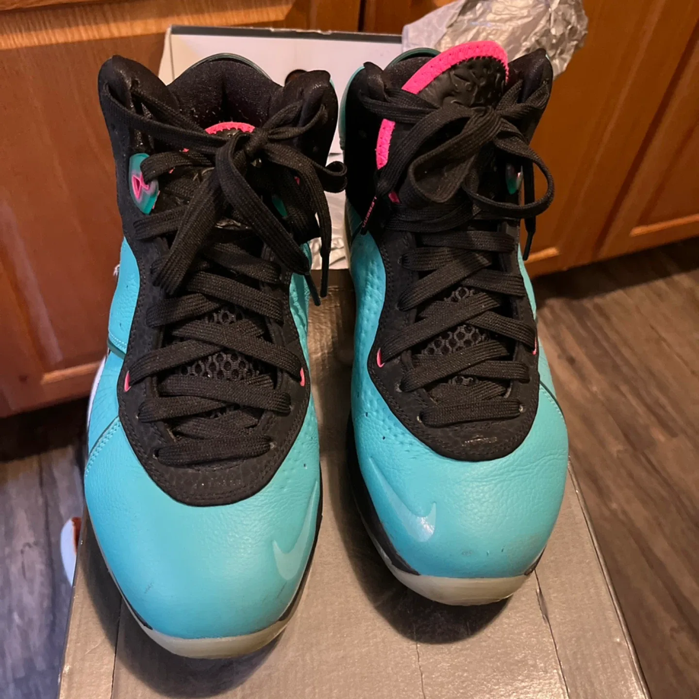 Nike LeBron 8 South Beach Size 7.5 image indicator(4)