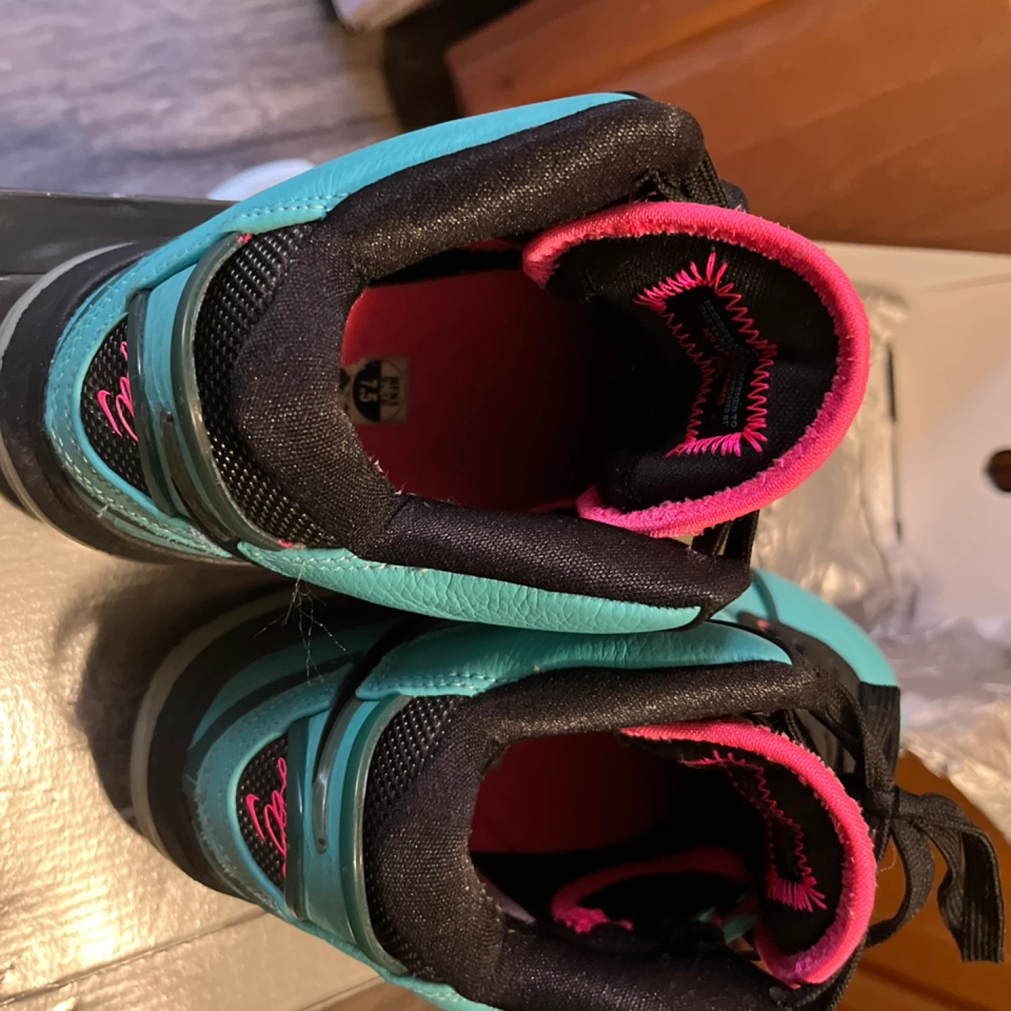 Nike LeBron 8 South Beach Size 7.5 - photo 3