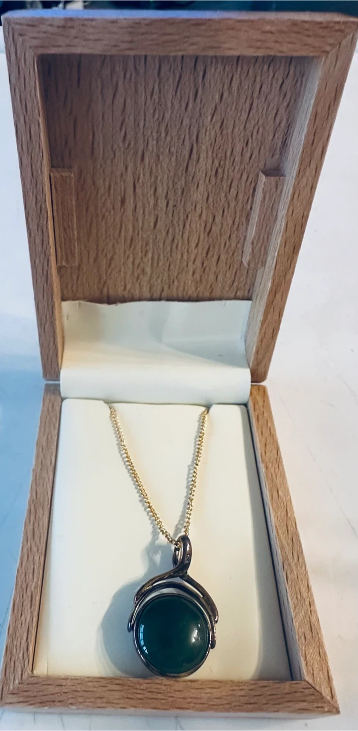 Jade Pendant Necklace with Box - photo 5