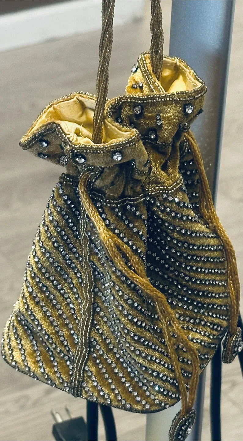 Beaded Velvet Drawstring Bag thumbnail