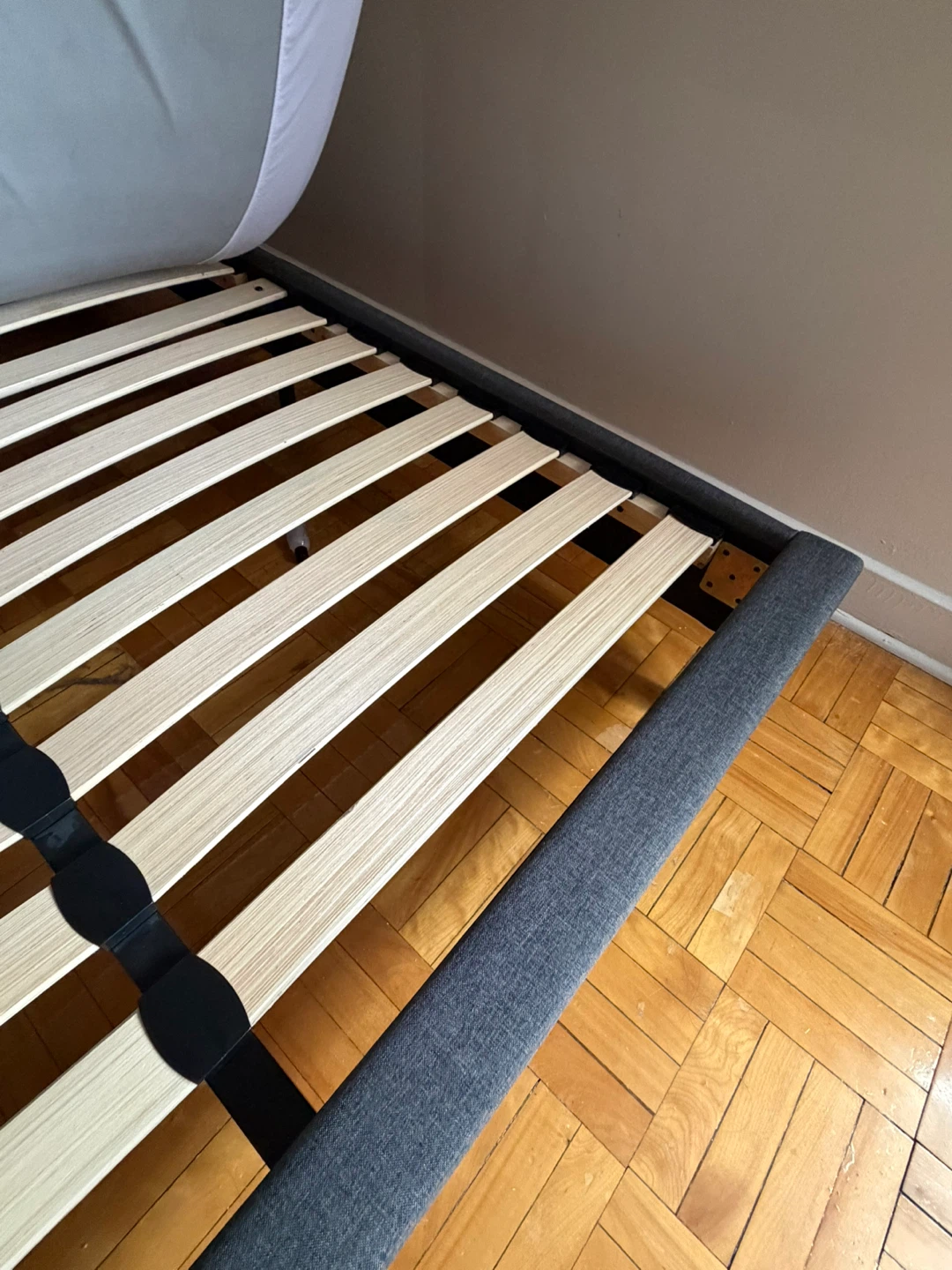 Queen Size Grey Upholstered Bed Frame - photo 5