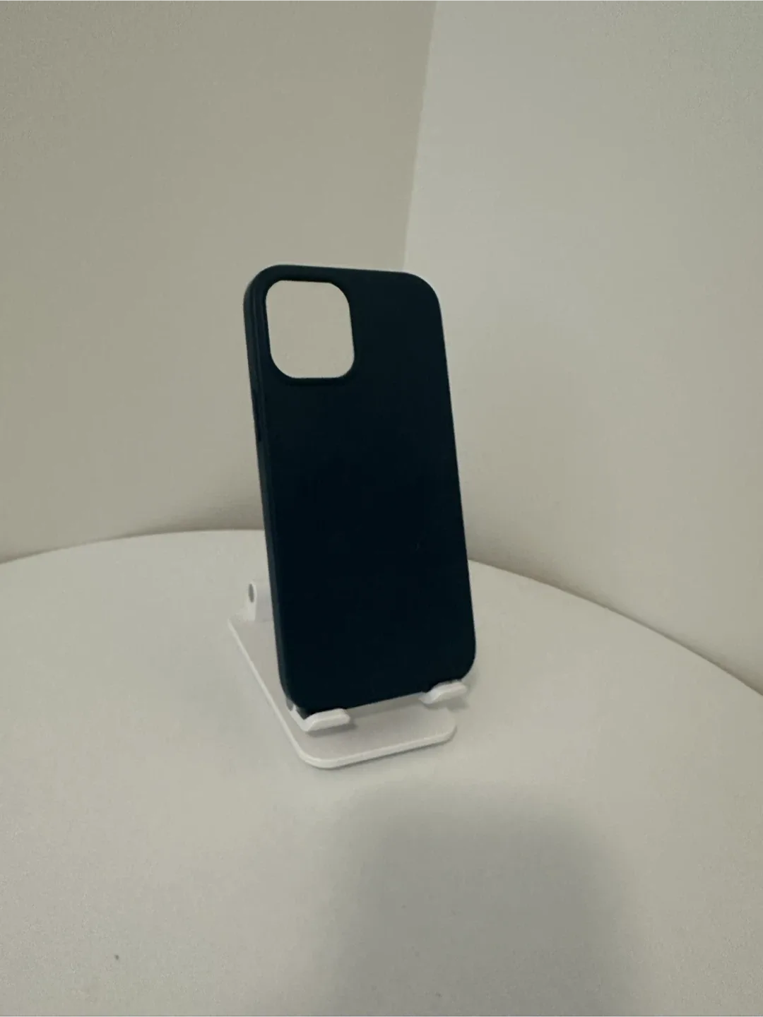 iphone 12 Pro Max - Dark gray with navy case image indicator(3)