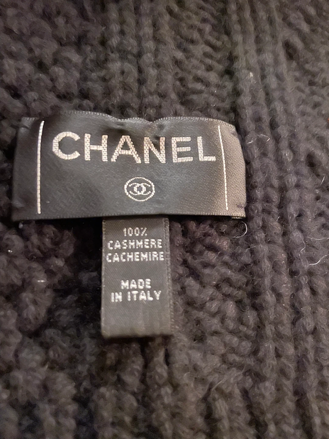 CHANEL Black Cashmere scarf & Beanie - photo 3
