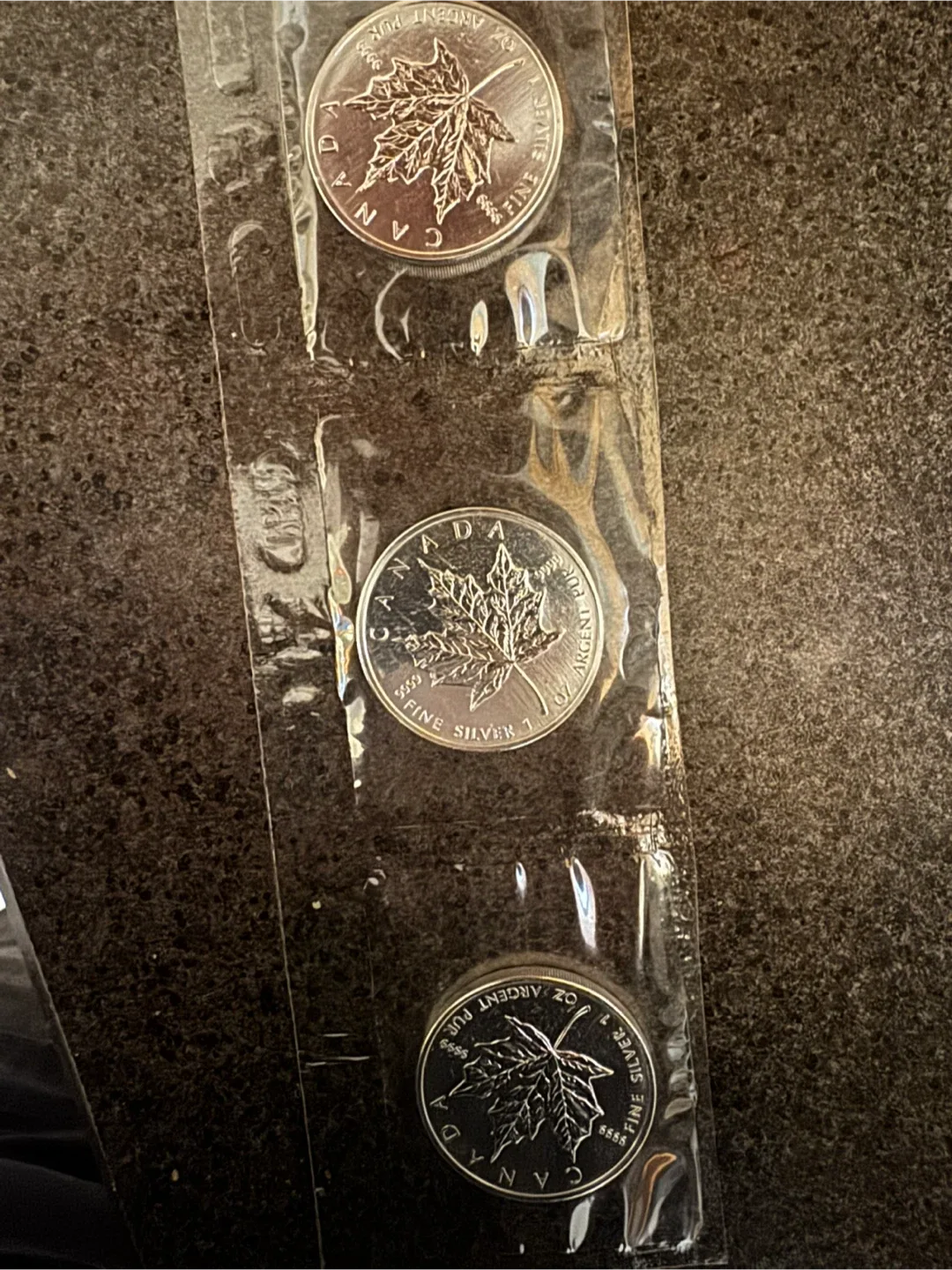 Canadian Maple Leaf 1 oz Fine Silver Coins image indicator(3)