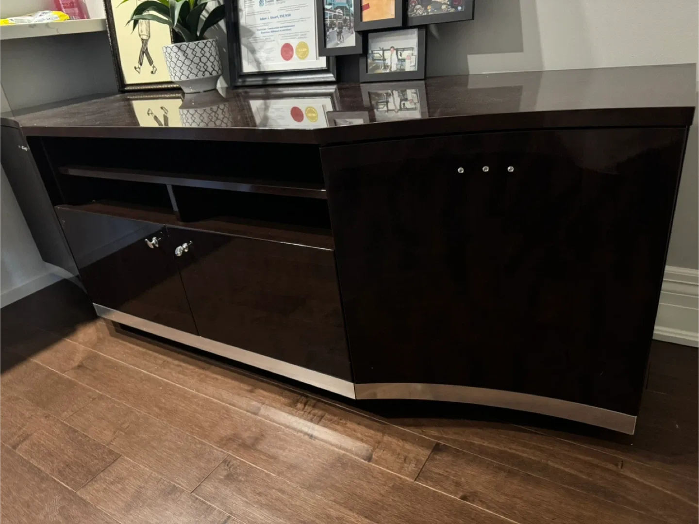 Dark Brown TV Stand/Media Console image indicator(3)