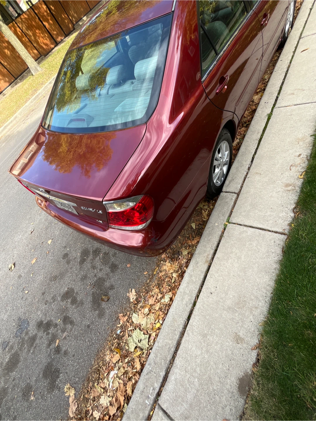 Red 2005 Toyota Camry - photo 5
