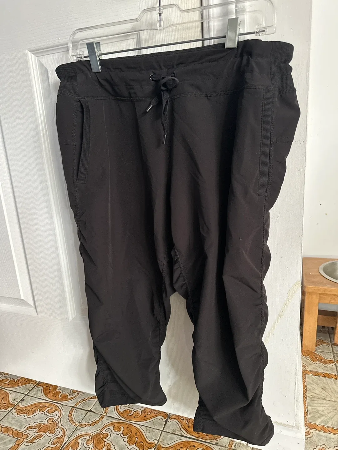 Black Capri Pants thumbnail