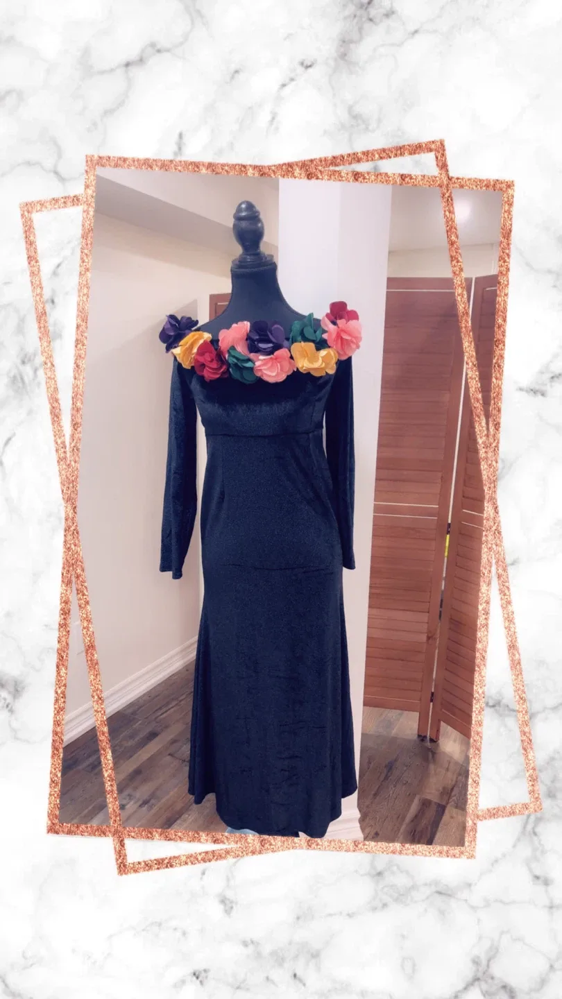 Women's Clothing Lot image indicator(4)