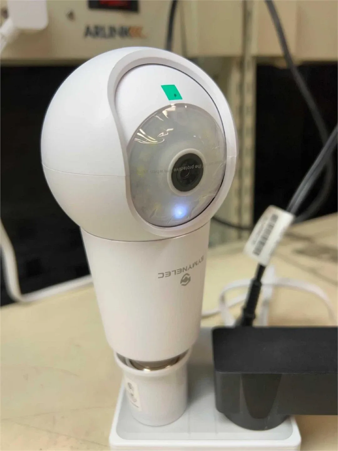 SYMNELEC 5G Dual-Band Light Bulb Camera image indicator(3)