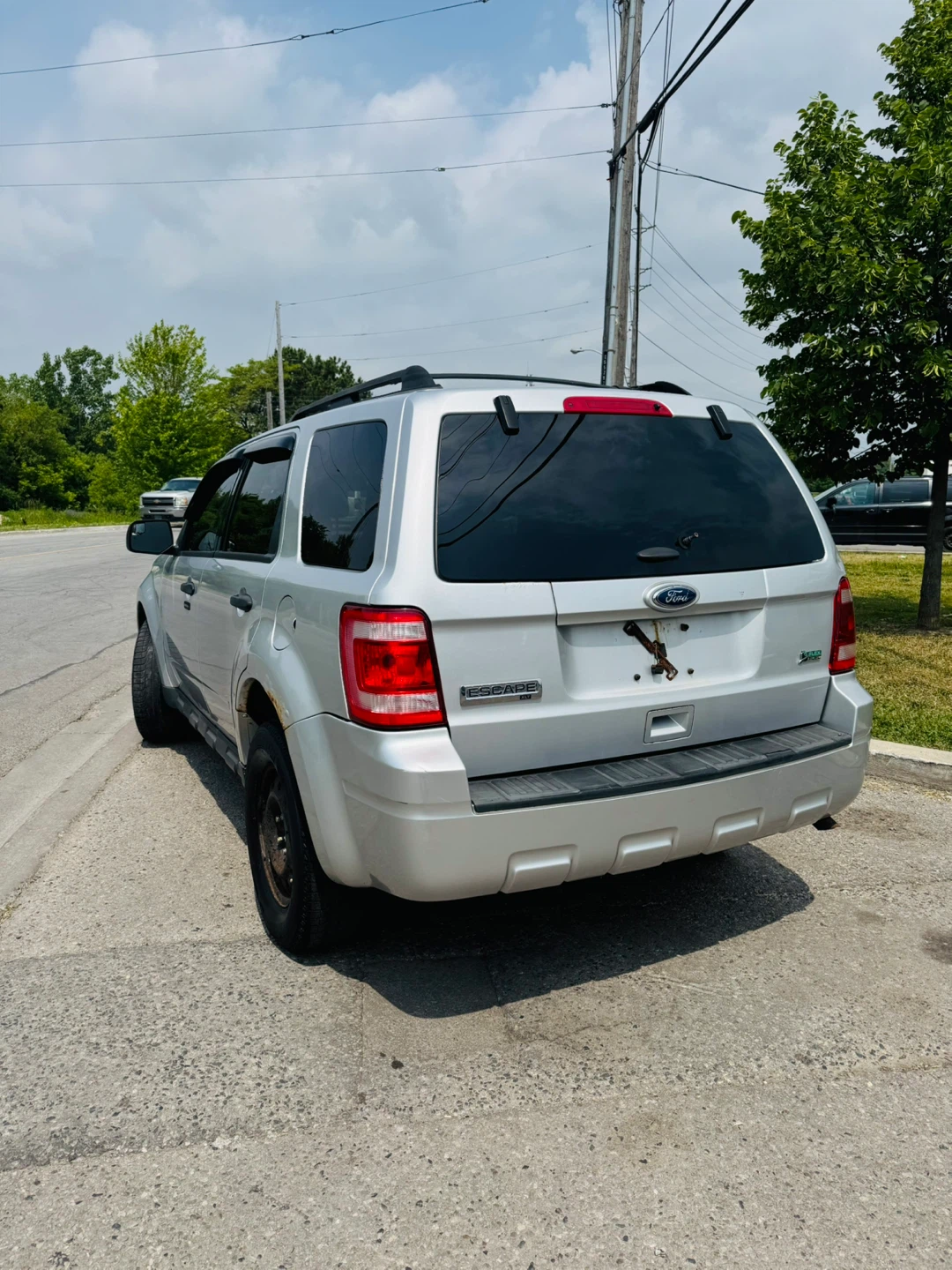 Ford Escape SUV - Silver - photo 3