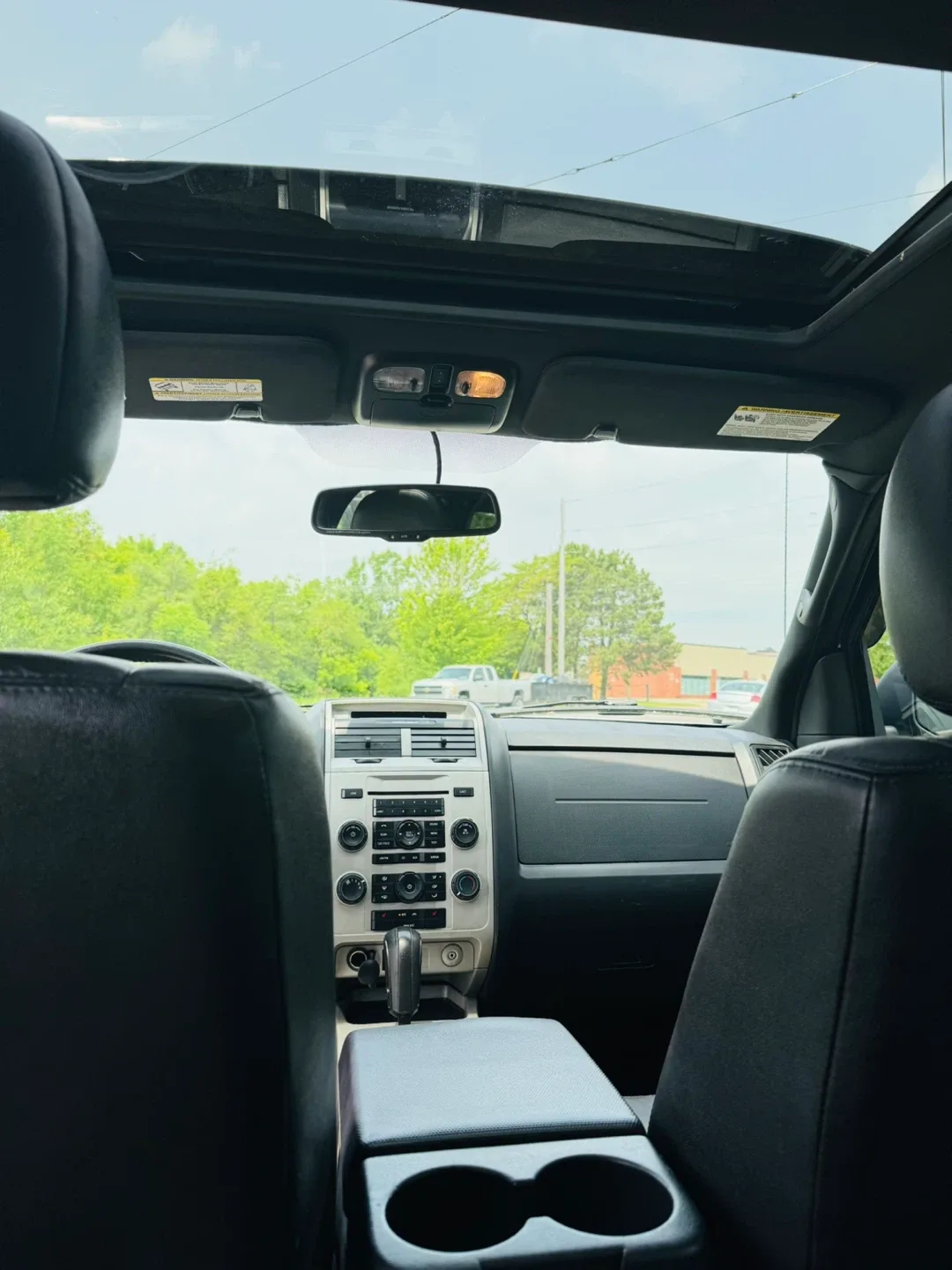 Ford Escape SUV - Silver image indicator(7)