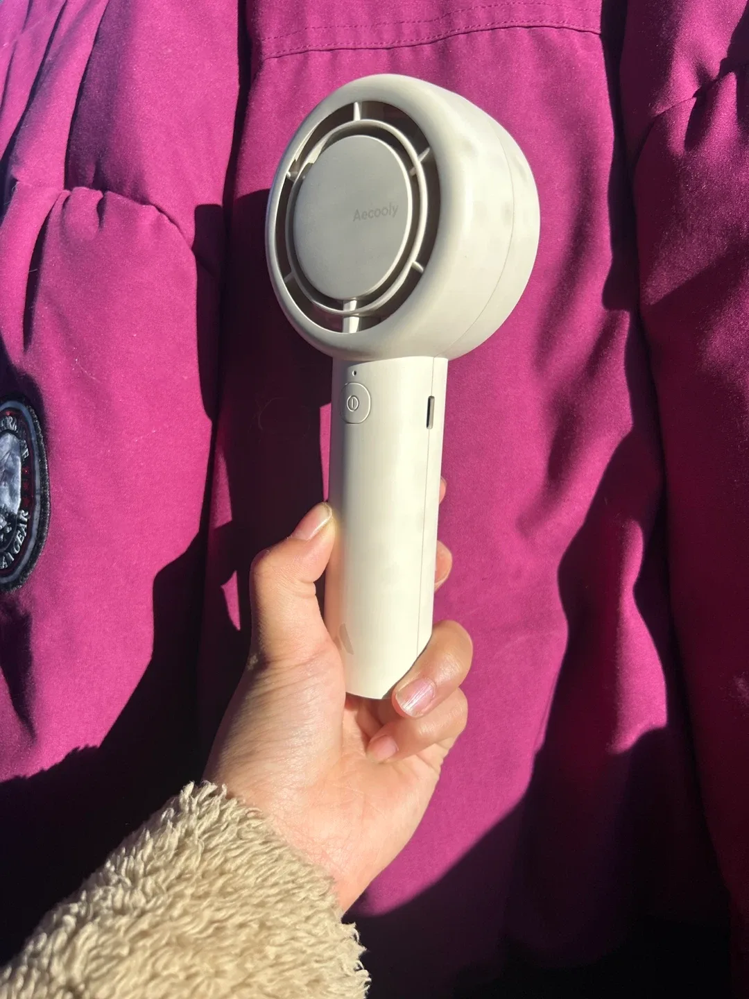 Aecooly Portable Handheld Fan - New in Box! image indicator(4)