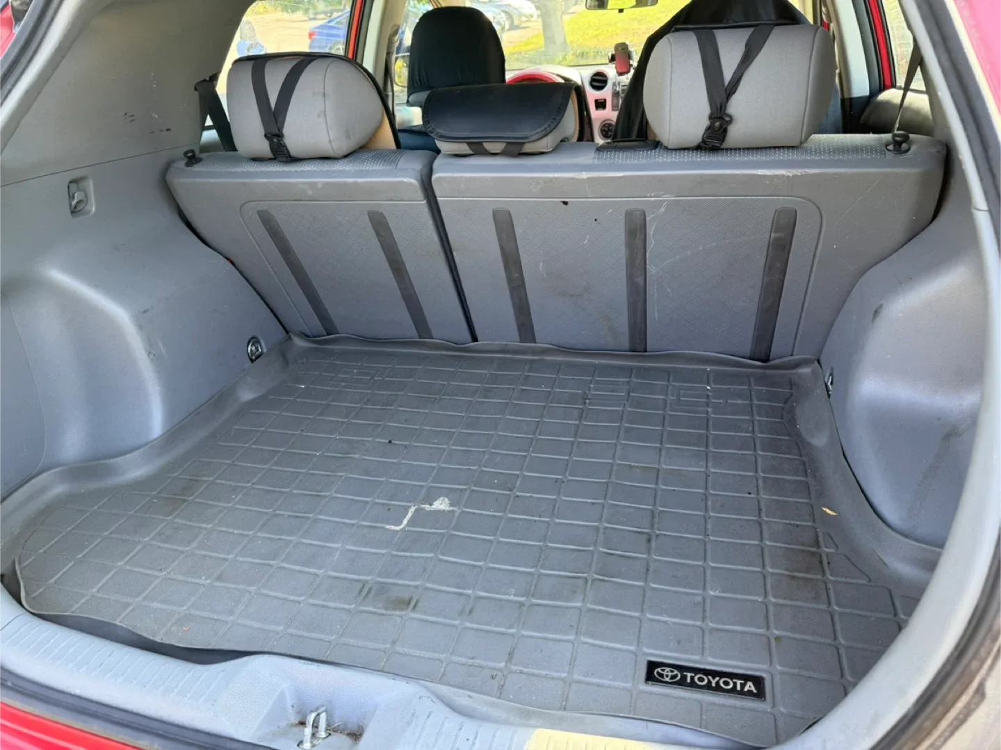 2010 Toyota Matrix - Red image indicator(5)