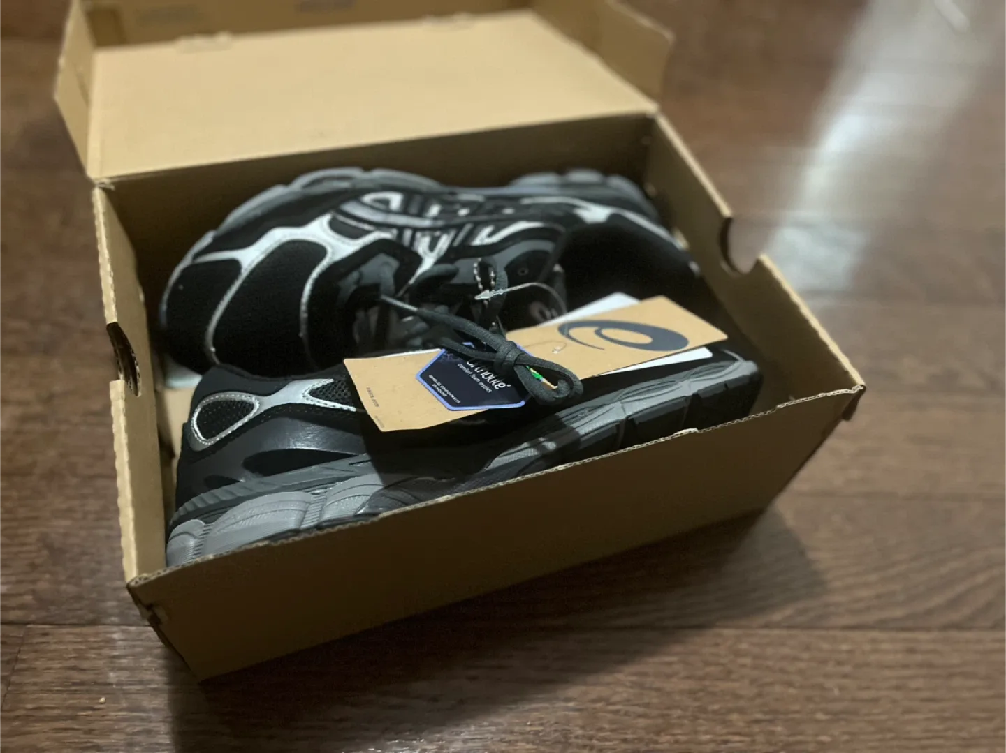 New ASICS GEL-KAYANO 14 Black/Silver US 10 image indicator(2)