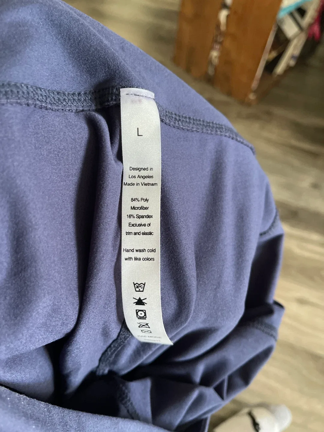 Luv 21 Navy Pocket Leggings - Size Large image indicator(4)