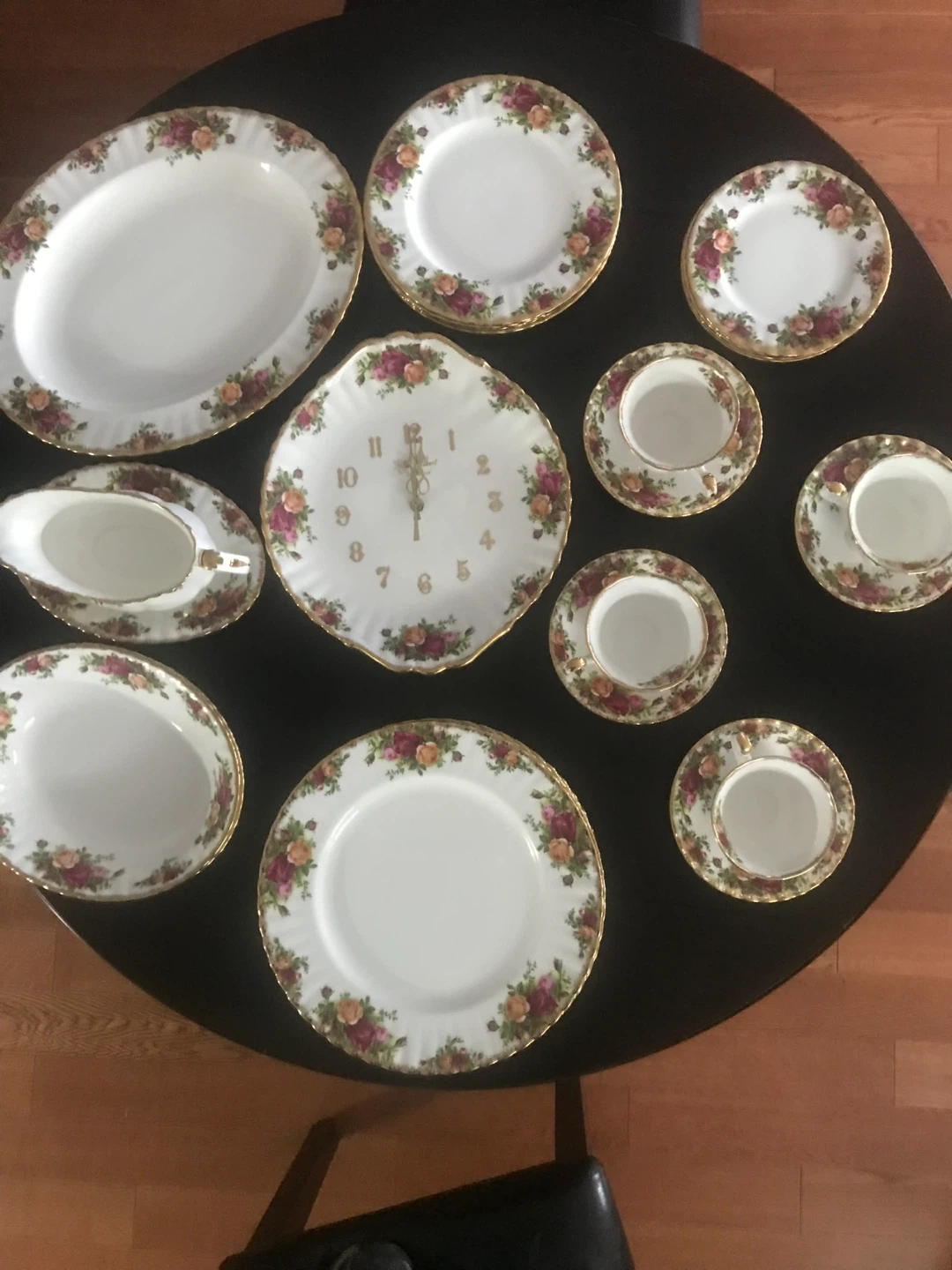 Royal Albert Old Country Roses Dinnerware Set