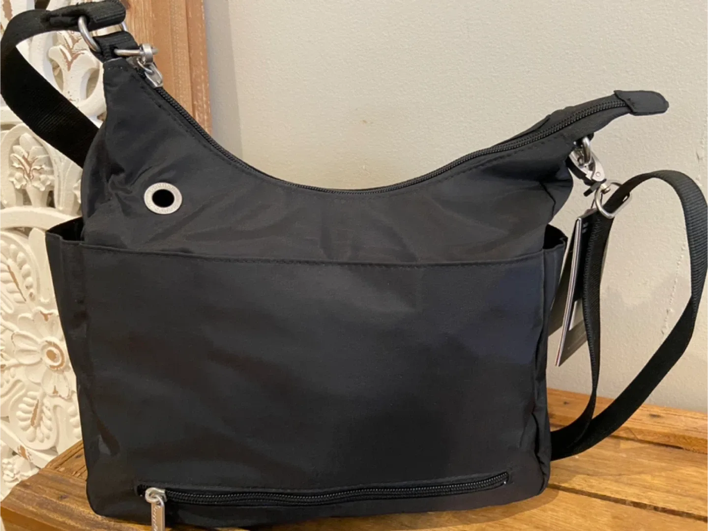 New Baggallini Anti-theft Free Time Crossbody Bag Purse image indicator(9)