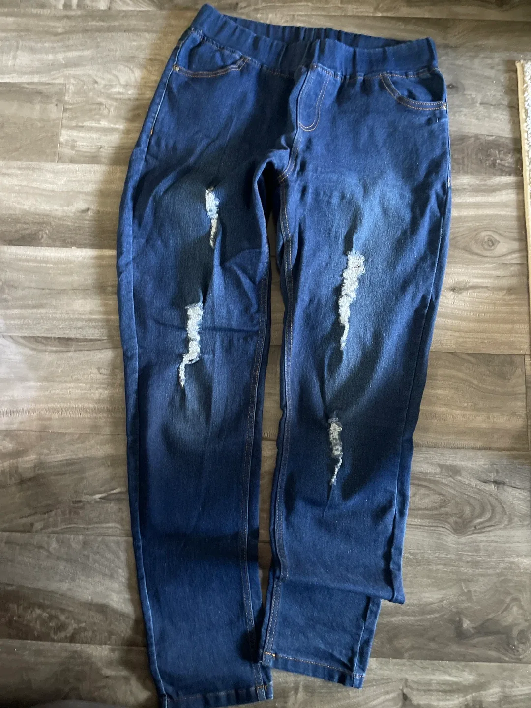 JVINI Fashion Ripped Jeans - Size M thumbnail