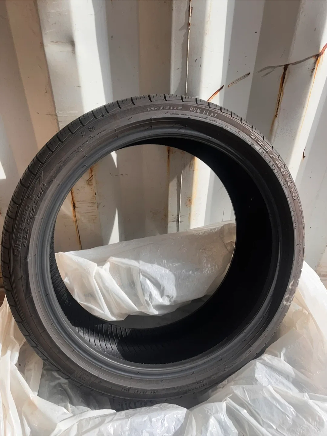 Pirelli Cinturato All Season 225/40 R18 Run Flat Tire image indicator(5)