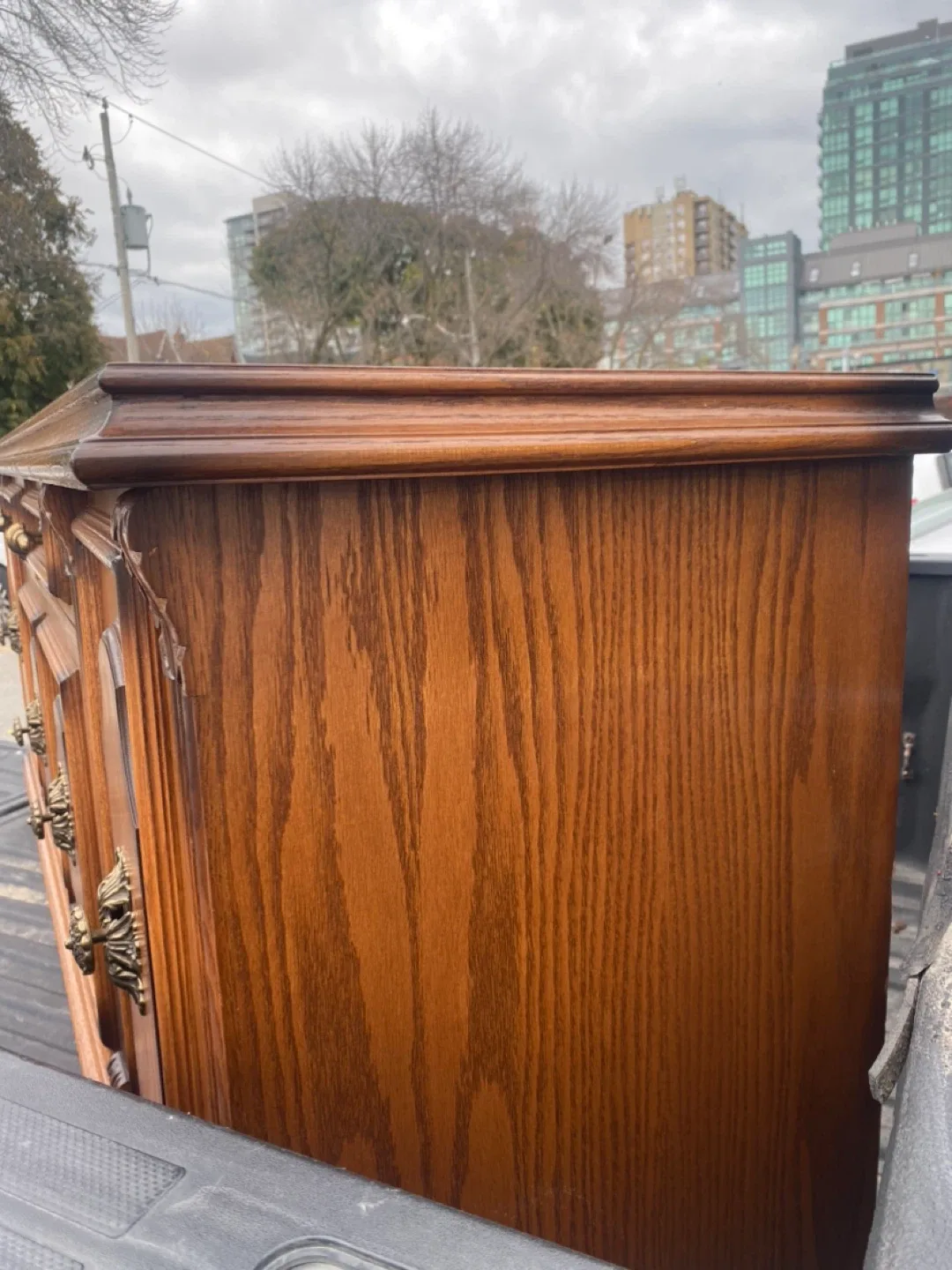 Traditional Carved Wooden Cradenza image indicator(5)