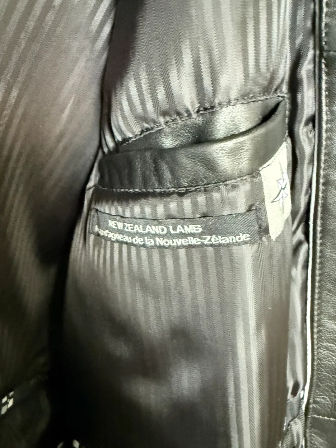 Boston Harbour Black Leather Jacket - Size L/G image indicator(3)