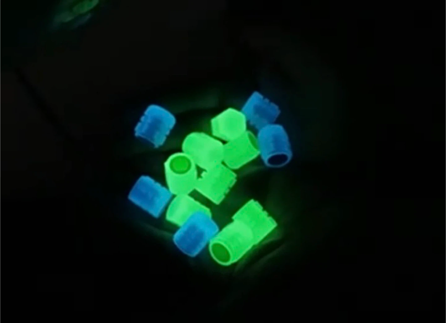 New Luminous Car Tire Valve Caps - 20pcs - photo 3