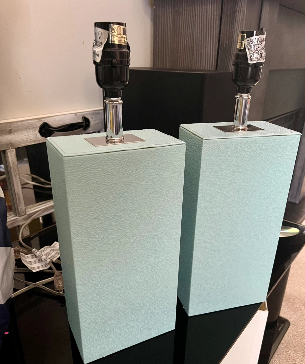 Elegant Designs LC2000-AQU-2PK 2 Pack Modern Leather Table Lamps