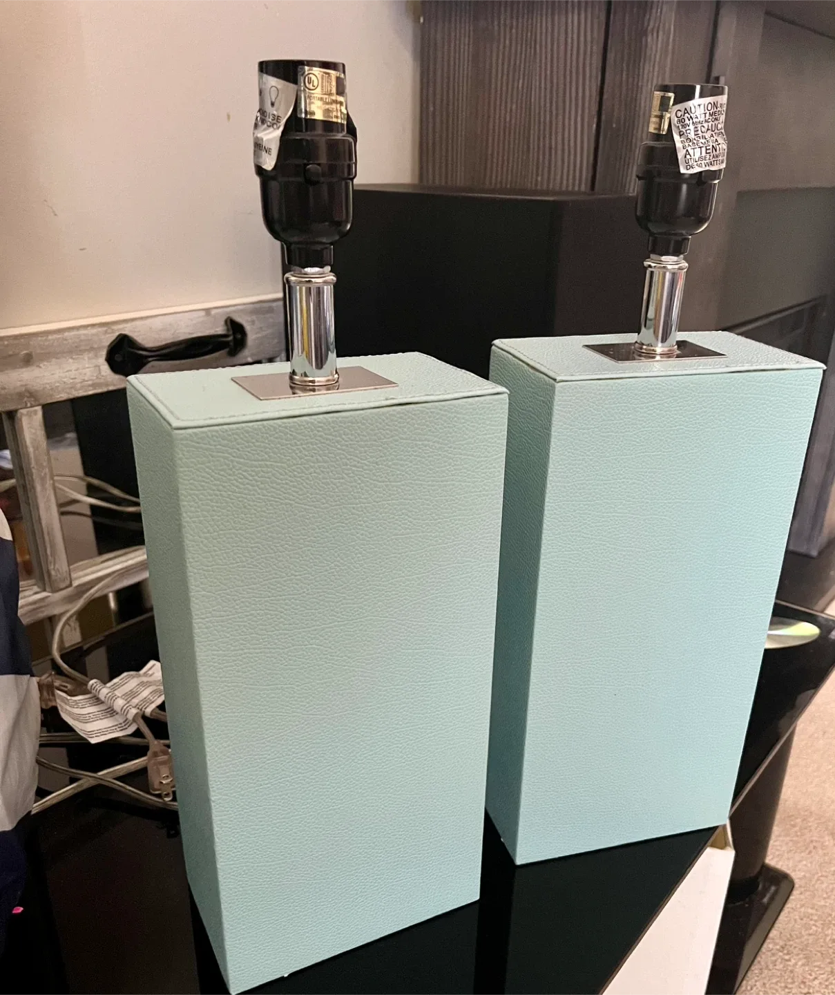 Elegant Designs LC2000-AQU-2PK 2 Pack Modern Leather Table Lamps thumbnail