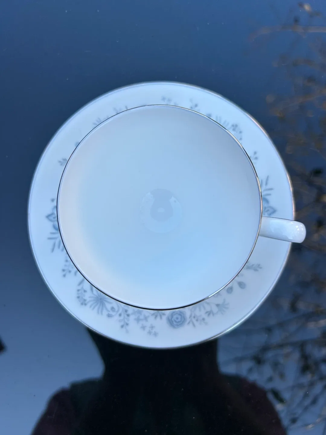 Wedgwood Belle Fleur Teacup and Saucer Set image indicator(2)