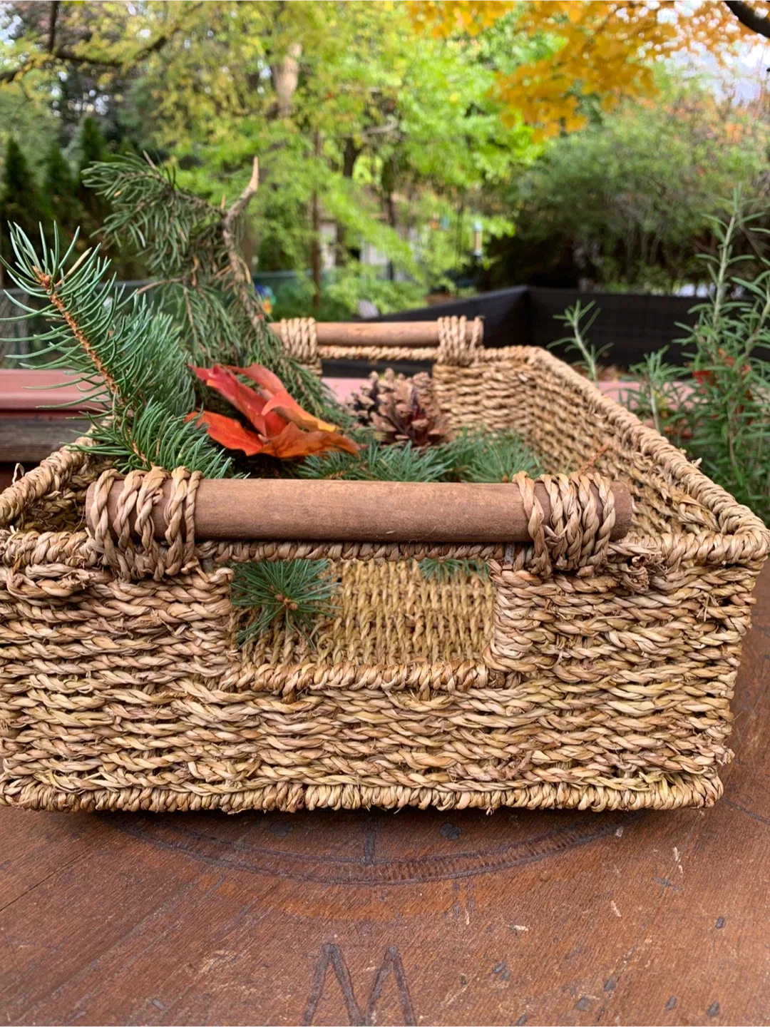 Woven Seagrass Basket with Handles image indicator(6)