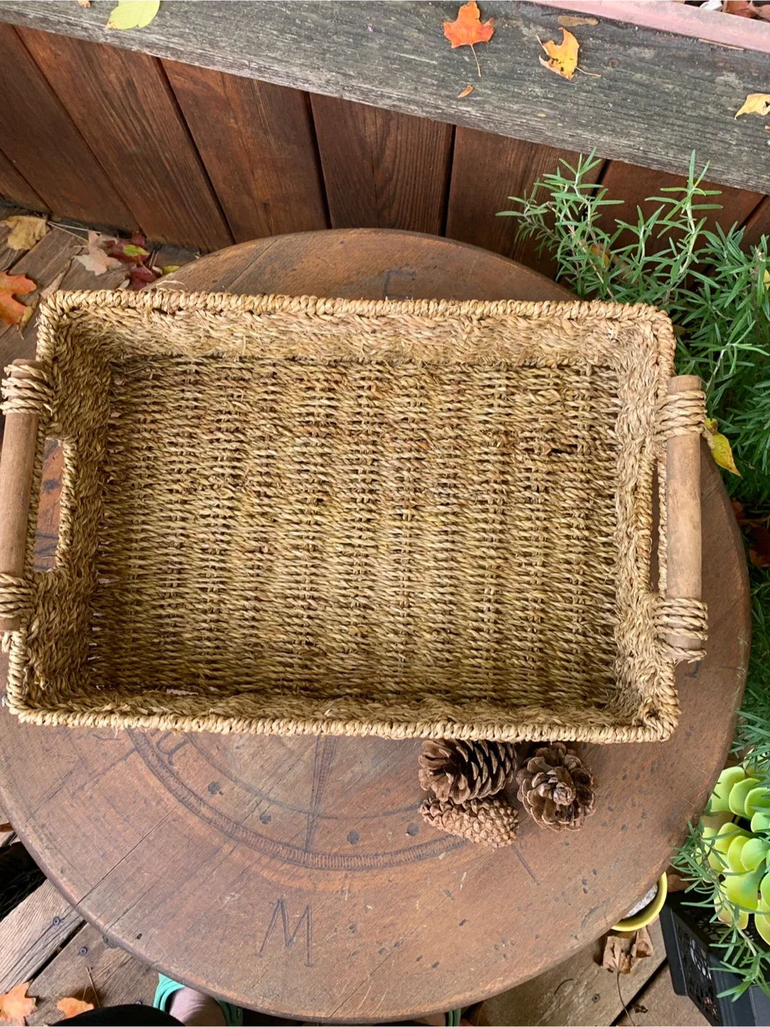 Woven Seagrass Basket with Handles image indicator(8)