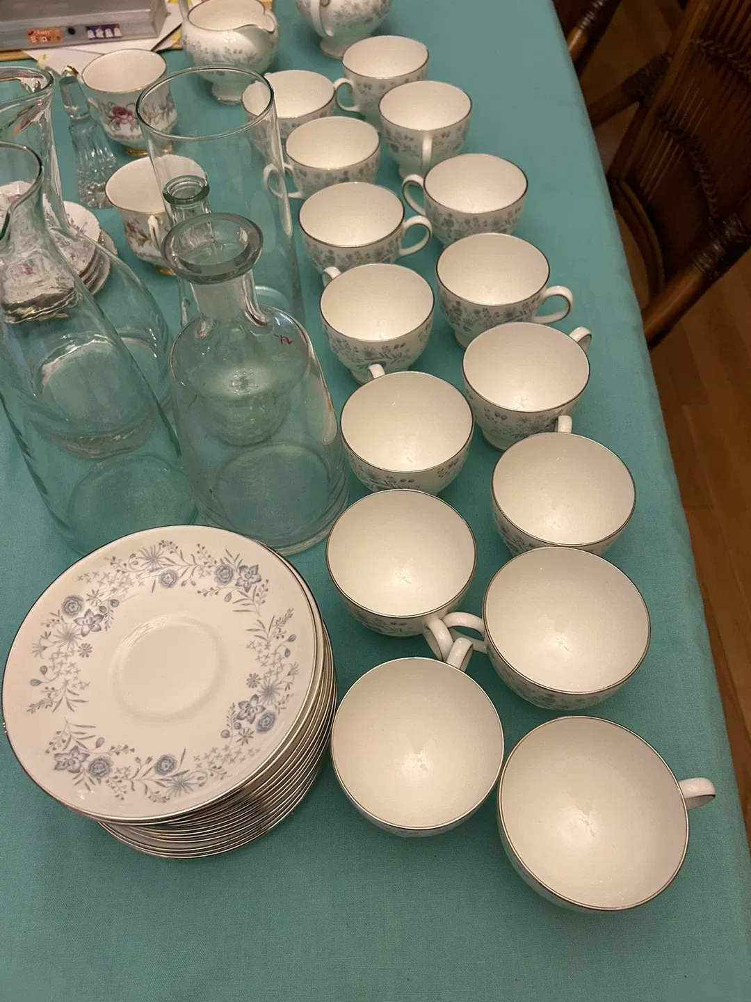 Wedgwood Belle Fleur Teacup and Saucer Set image indicator(6)