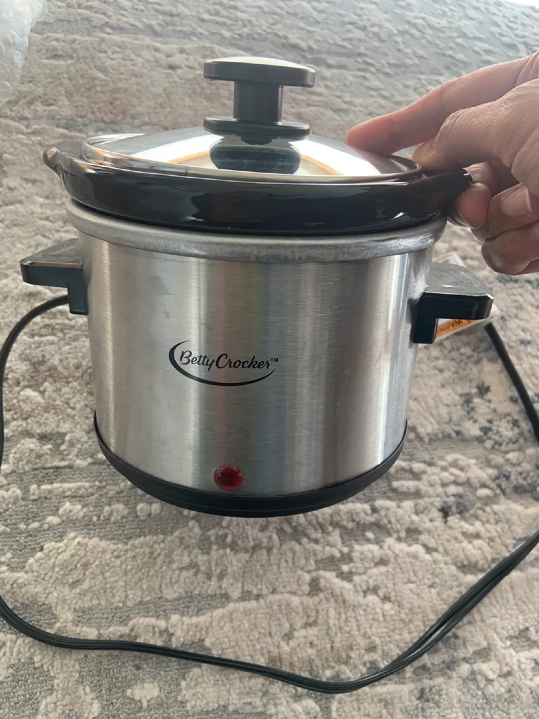 Betty Crocker Small Fondue Pot thumbnail