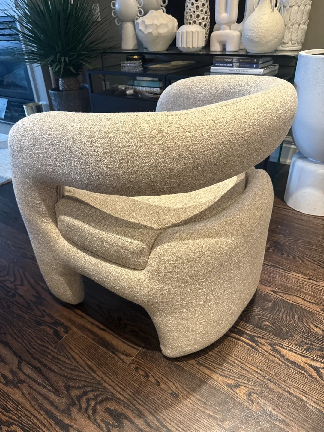 Unique Modern Accent Chair image indicator(2)