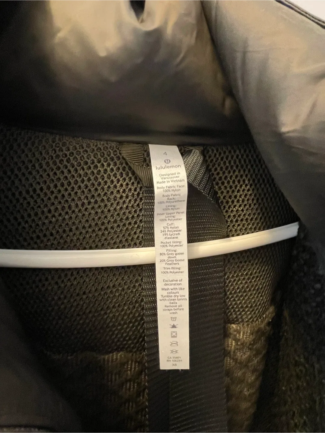 Lululemon Winter Coat Size 4 image indicator(3)